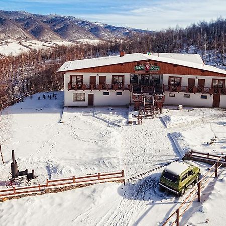 Отель Alpen House Вышка Экстерьер фото