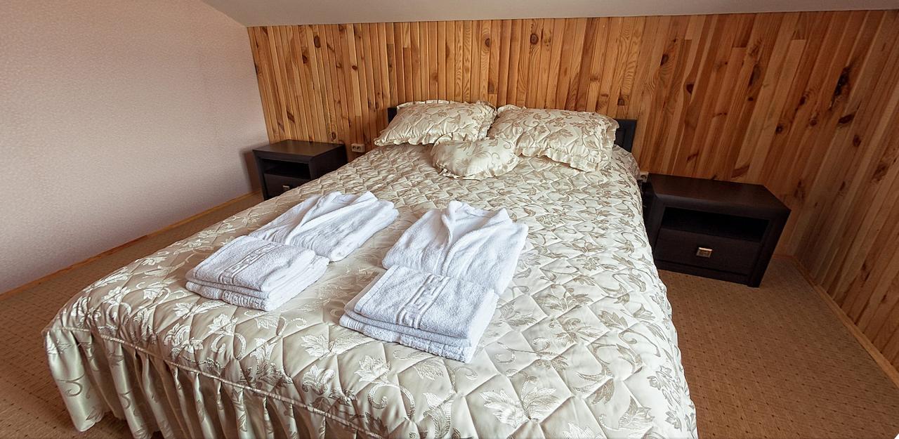 Отель Alpen House Вышка Экстерьер фото